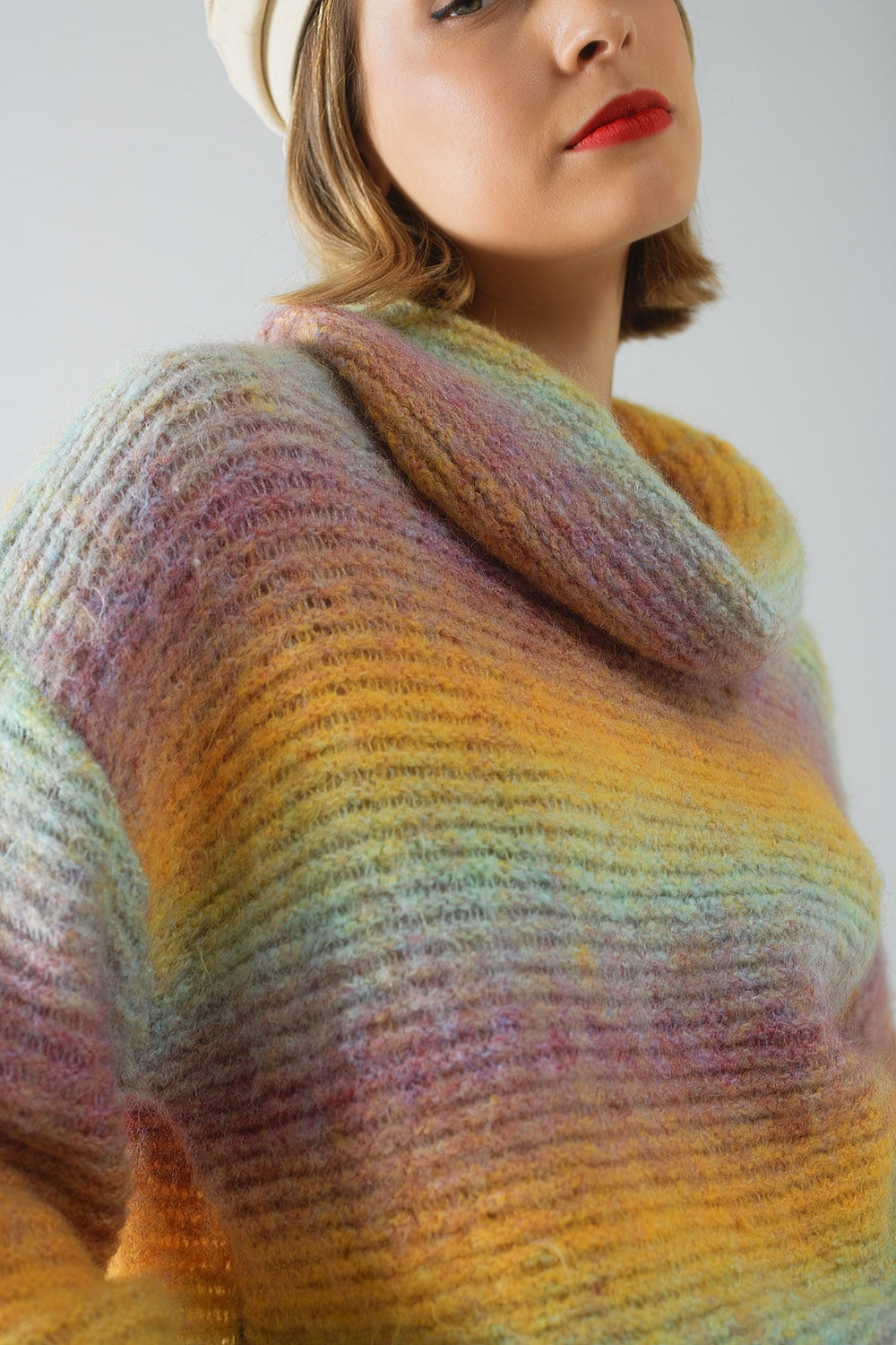 Pull Comfy à col roulé surdimensionné en multicolore