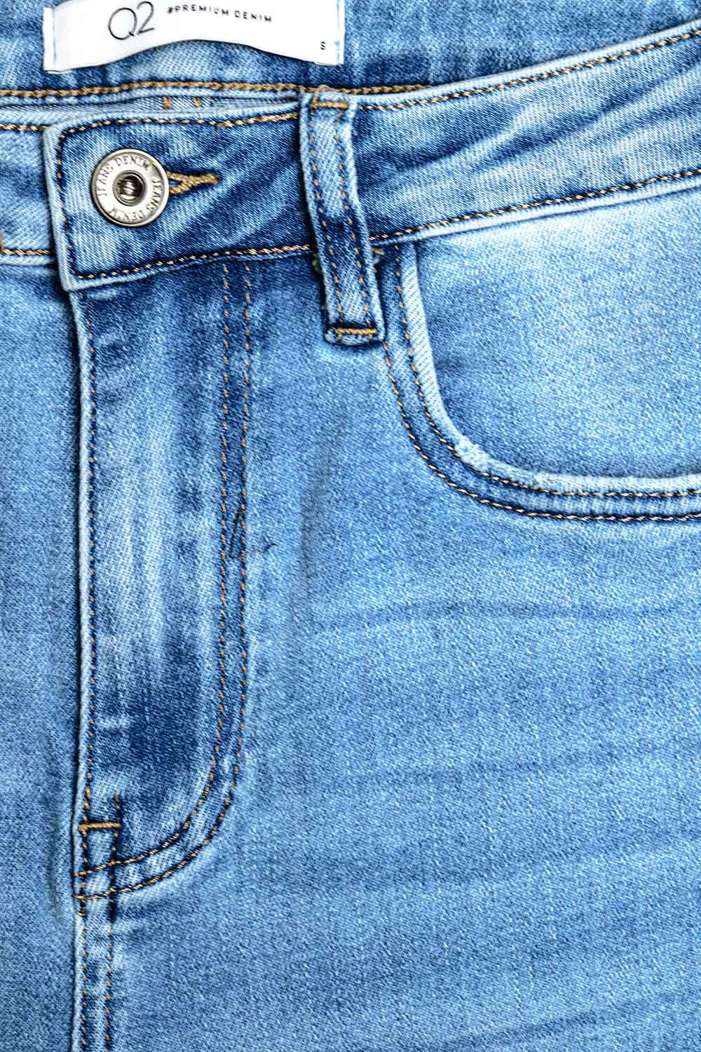 Jeans évasés taille haute des années 70 en denim extensible délavé clair