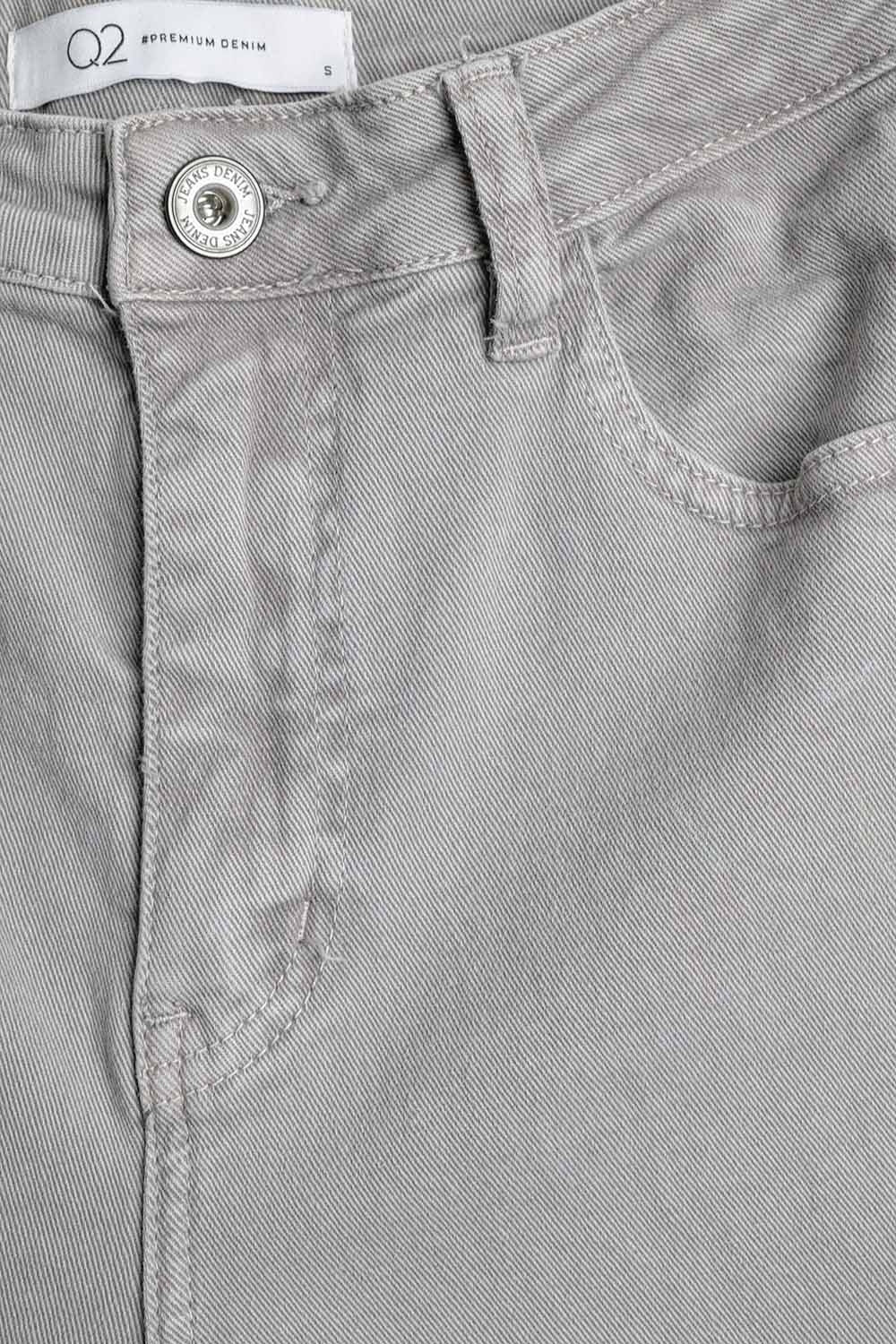 Pantalon droit à ourlet court en gris