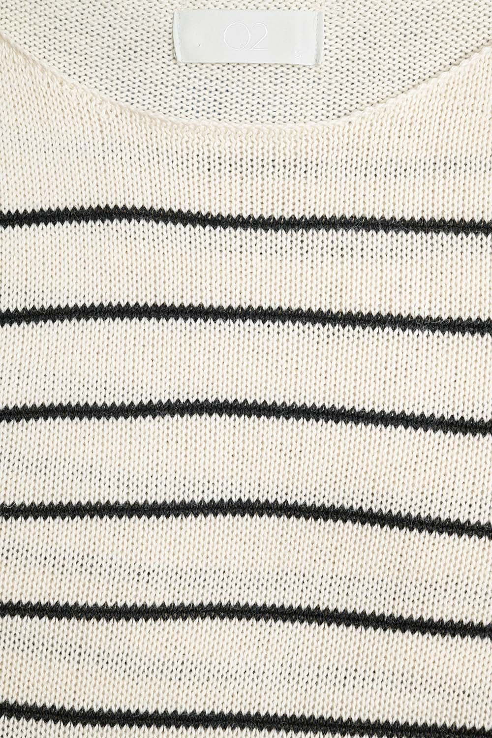 pull beige rayé en tricot fin