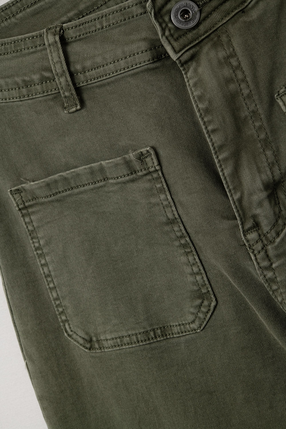 pantalon à jambes larges avec poches avant en Khaki