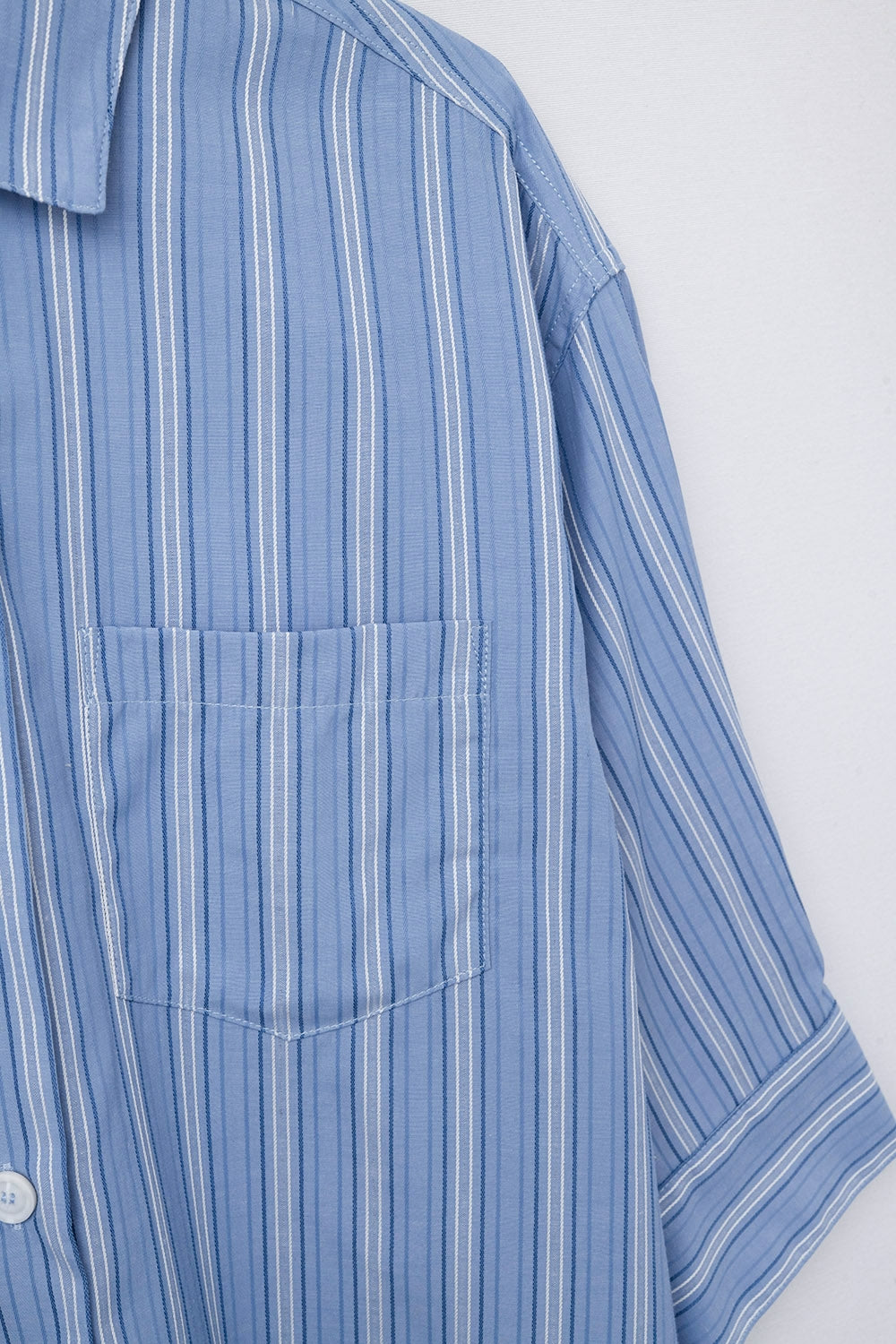 oversized Cropped Striped Shirt in Blue