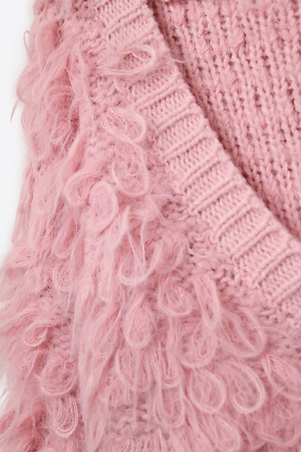 Gilet en grosse maille duveteuse rose