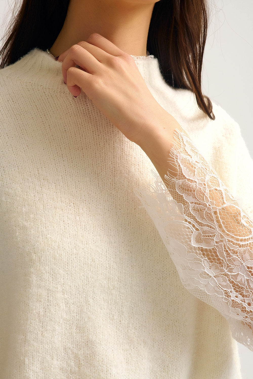 Pull sans manches en tricot doux doublé de dentelle
