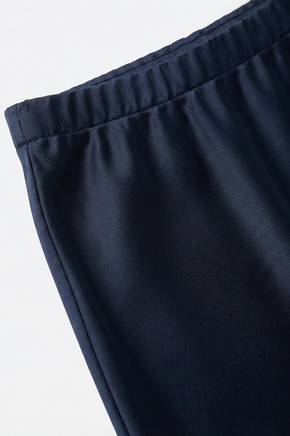 Jupe midi en satin marine
