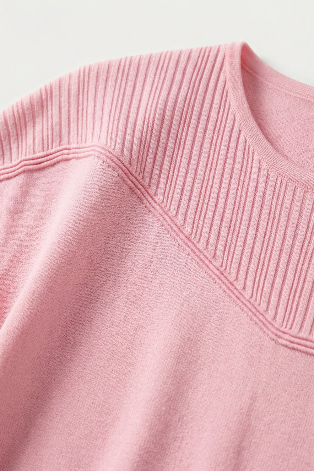Pull Rose à Manches Courtes en Maille avec Détail Côtelé