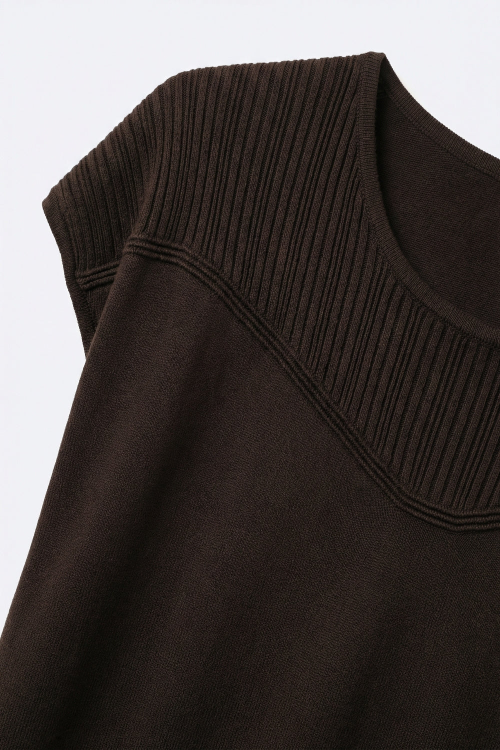 Pull à Manches Courtes en Tricot Marron avec Détail Côtelé