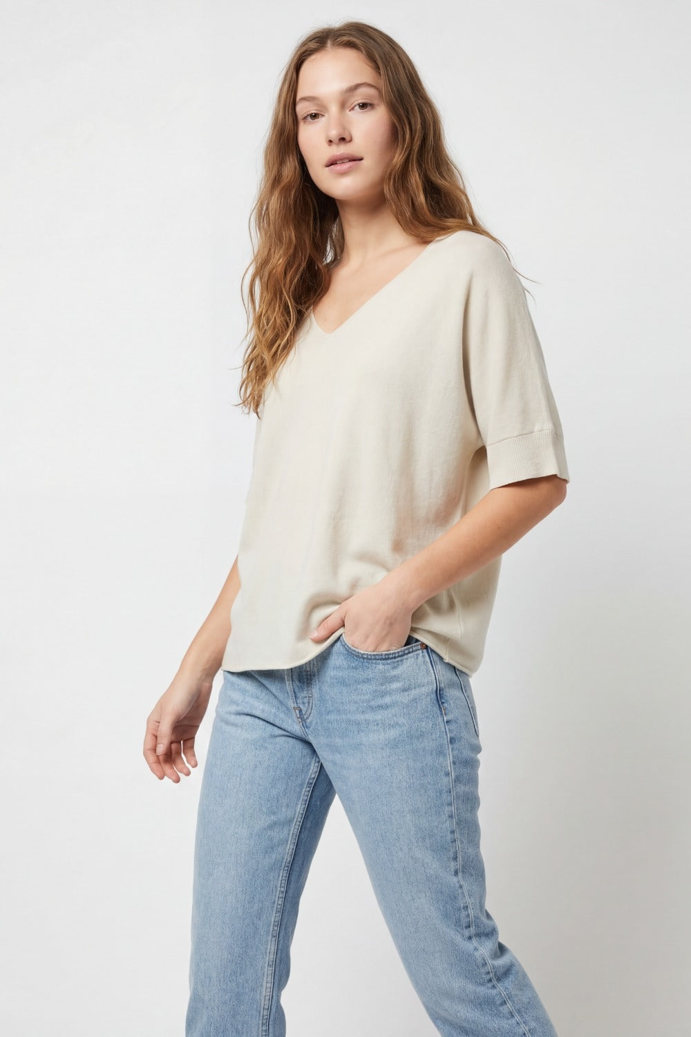 Pull à manches courtes décontracté à col en V en beige
