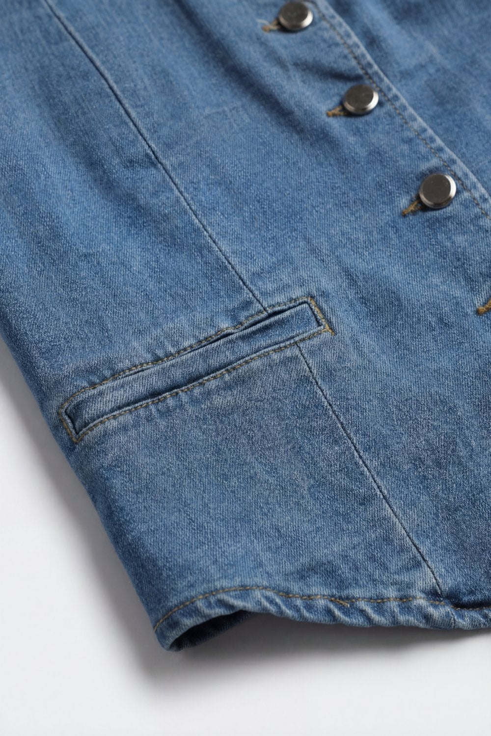 Veste en Denim Bleu Clair avec Fermeture à Boutons