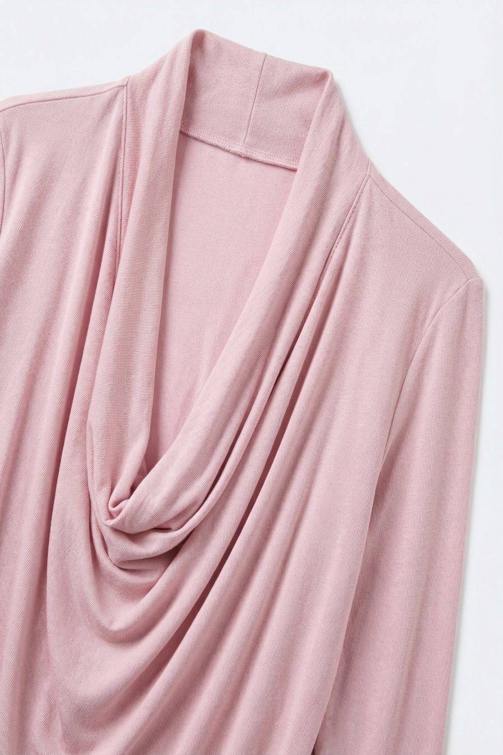 Top rose à manches trois-quarts avec drapé à l'avant et tissu léger
