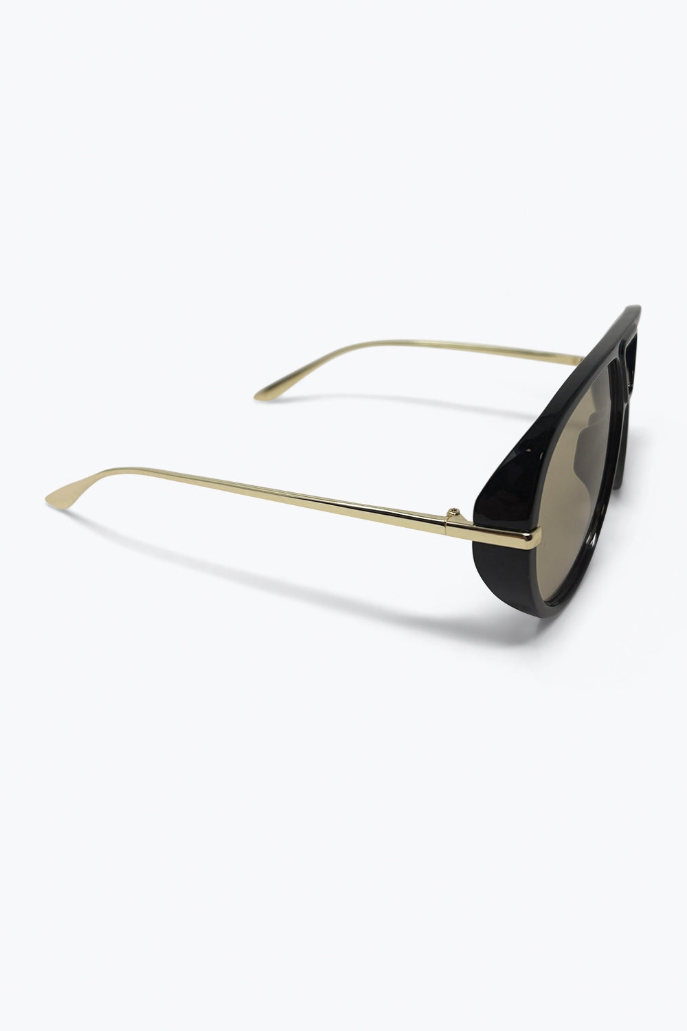 Lunettes de soleil aviateur noires avec verres marron