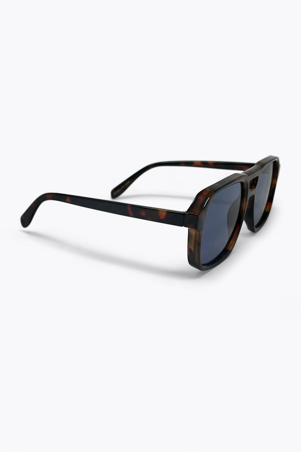 Lunettes de soleil carrées à monture écaille de tortue marron et verres bleus