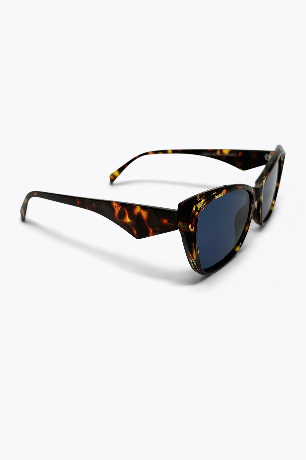 Lunettes de soleil œil de chat en acétate à écailles de tortue multicolores avec verres bleus
