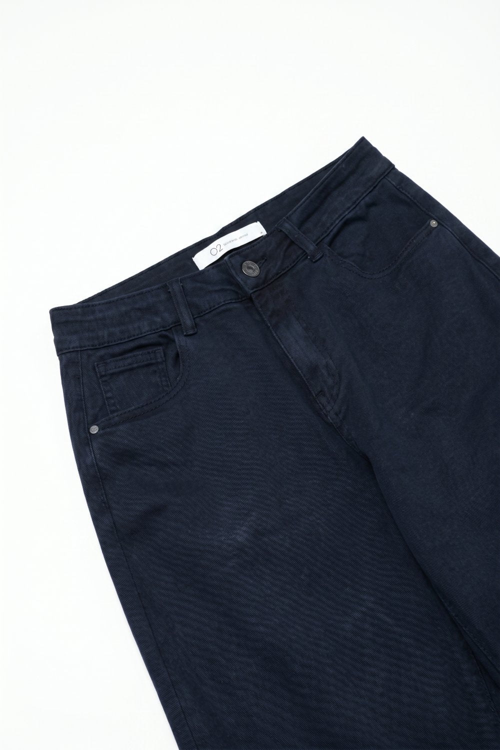 Jean large en denim extensible doux bleu marine avec couture au genou