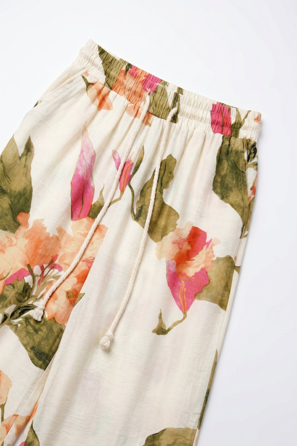 Pantalon large à imprimé floral crème avec taille élastique
