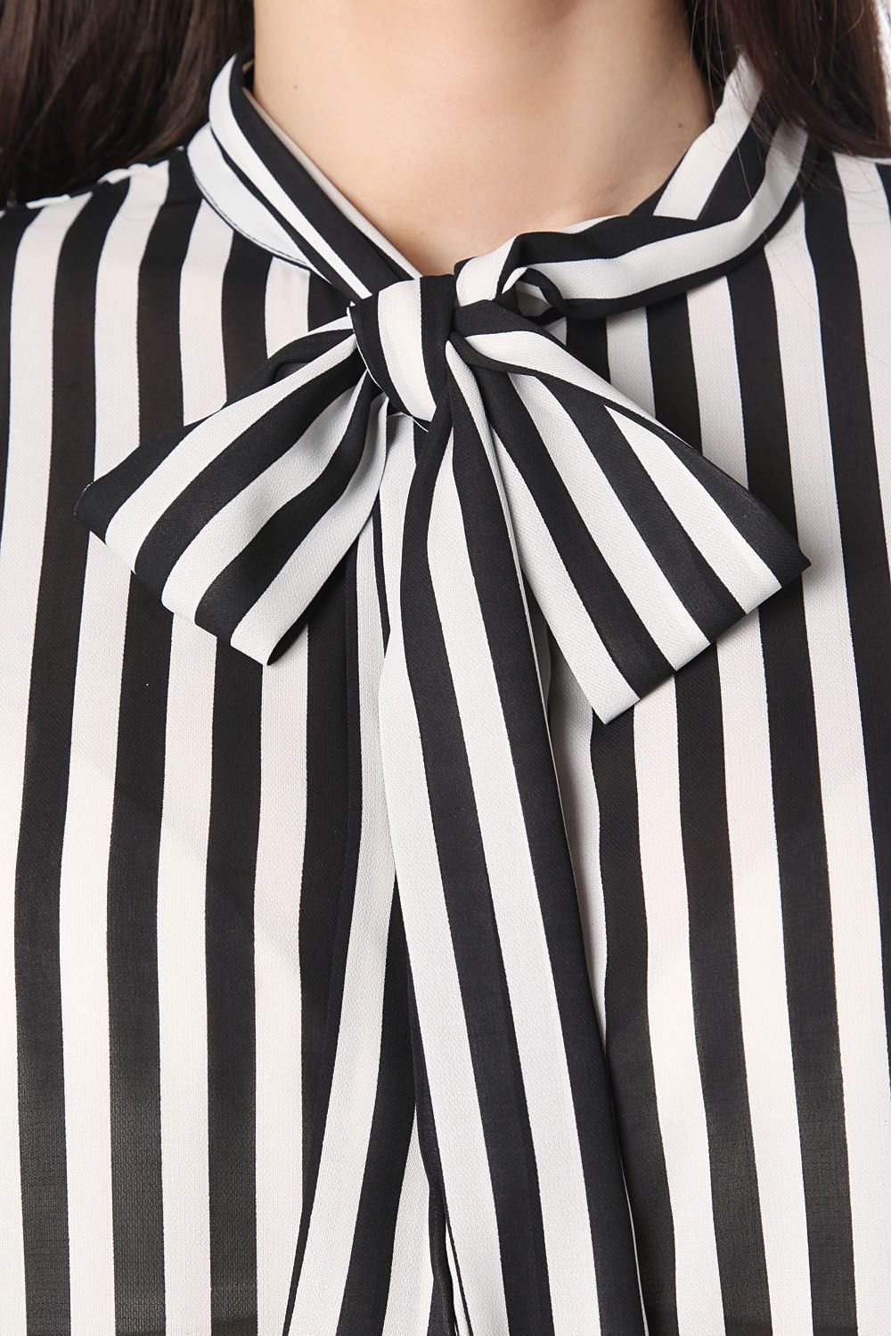 Chemise rayée en mousseline à manches longues avec nœud sur le devant