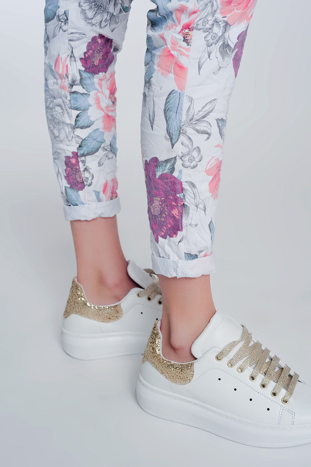 jean boyfriend blanc à imprimé floral