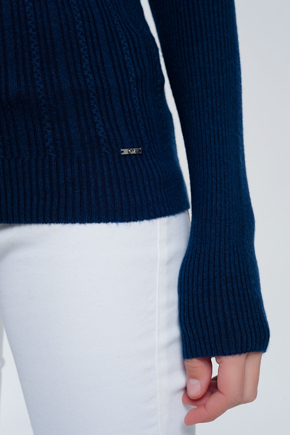 Pull ras de cou côtelé marine