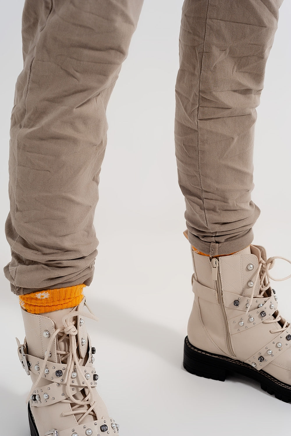 Pantalon chino skinny à taille élastique beige