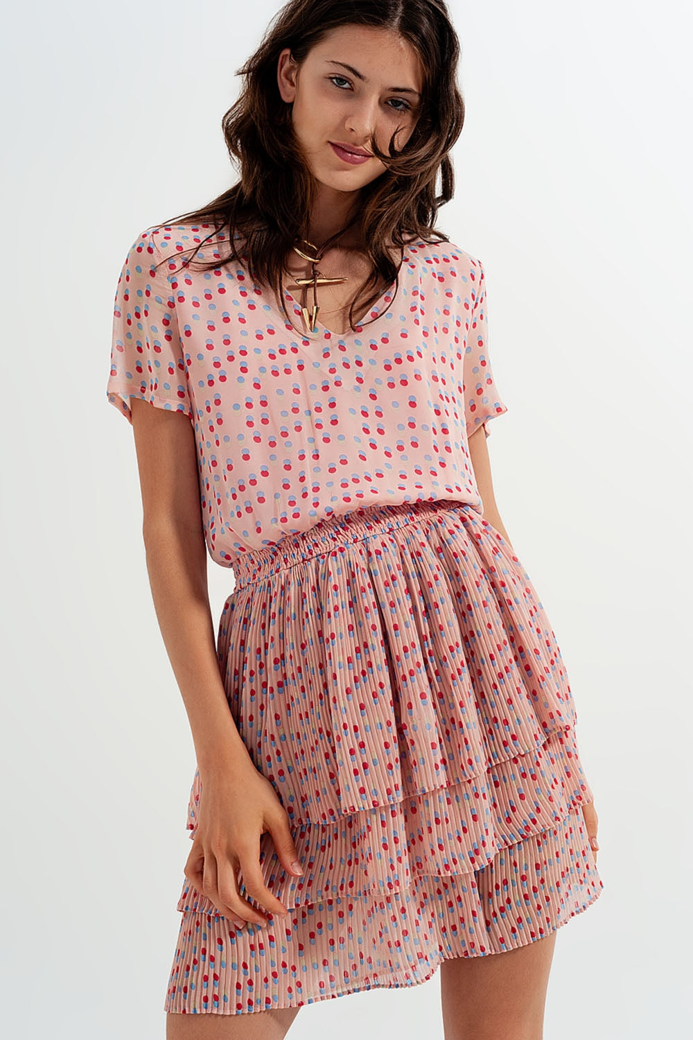 Robe courte froncée à basque rose