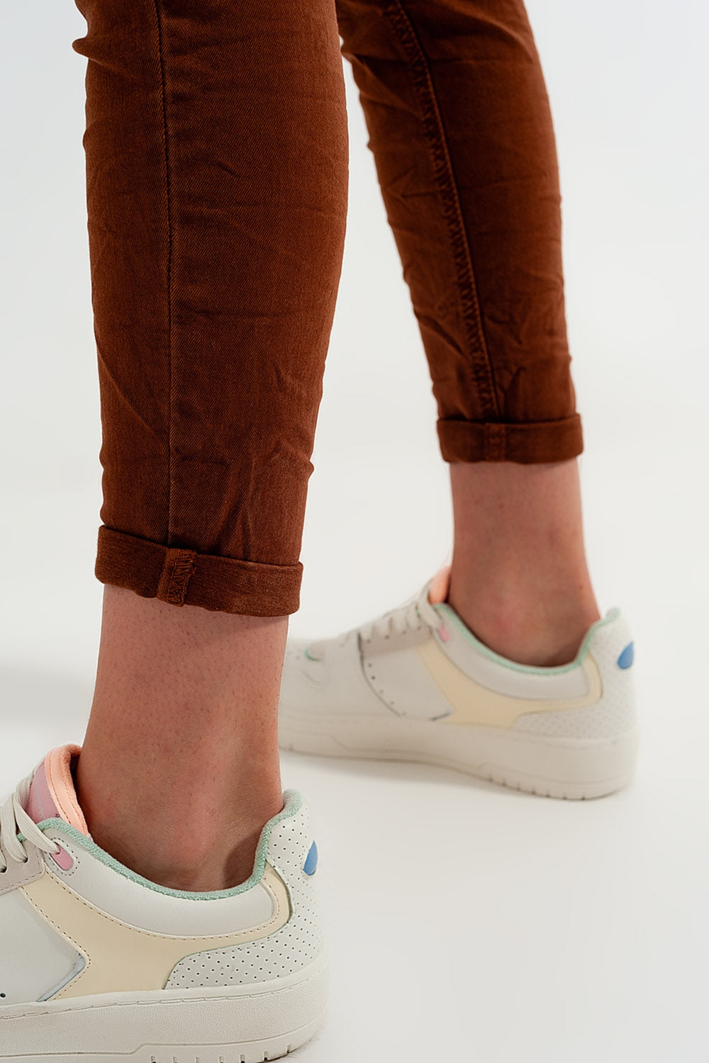 Pantalon super skinny à taille haute en camel