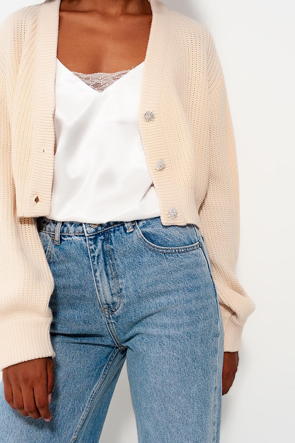 Gilet à manches longues et boutons à strass crème