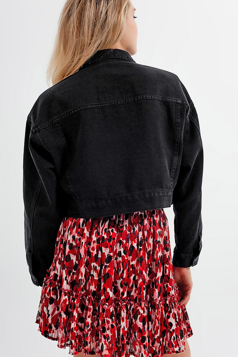 Veste noir en denim à franges ornées de strass