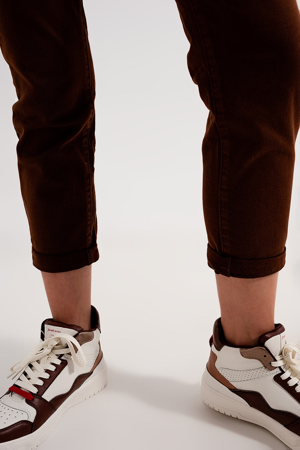 Jean mom à élastique taille haute froncée marron