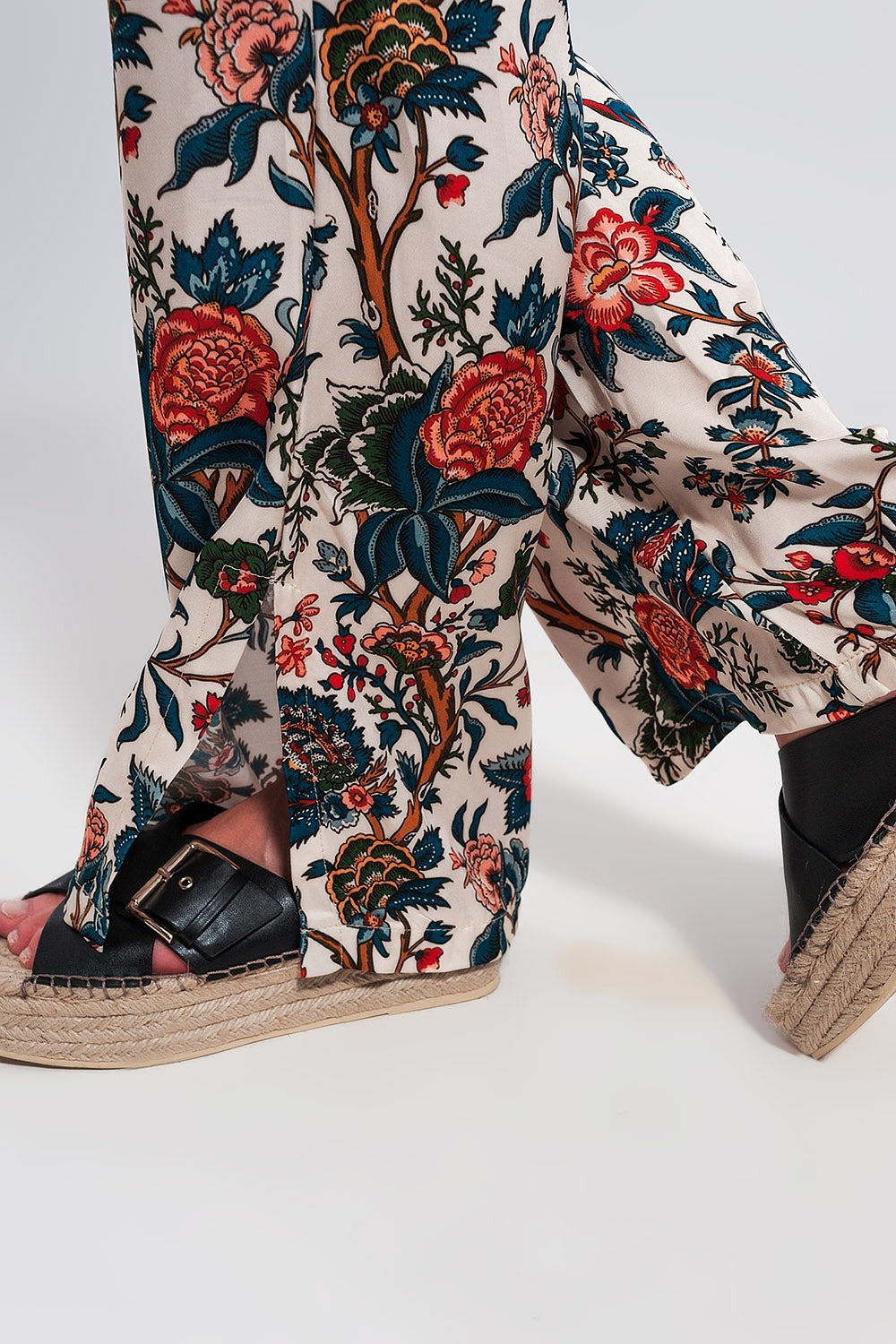 Pantalon large en tissu doux à motif cachemire floral beige