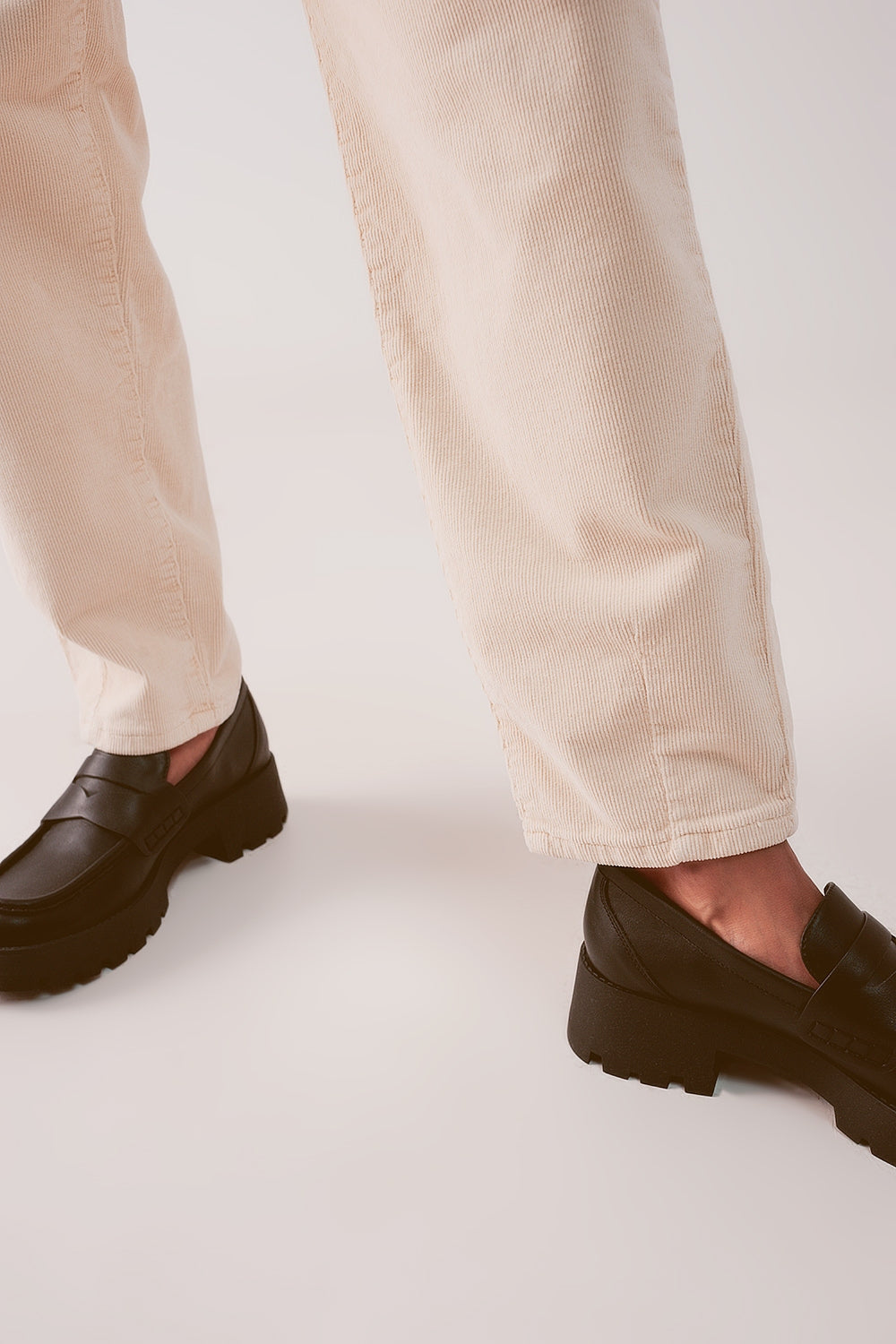 Pantalon coupe large en velours côtelé cream