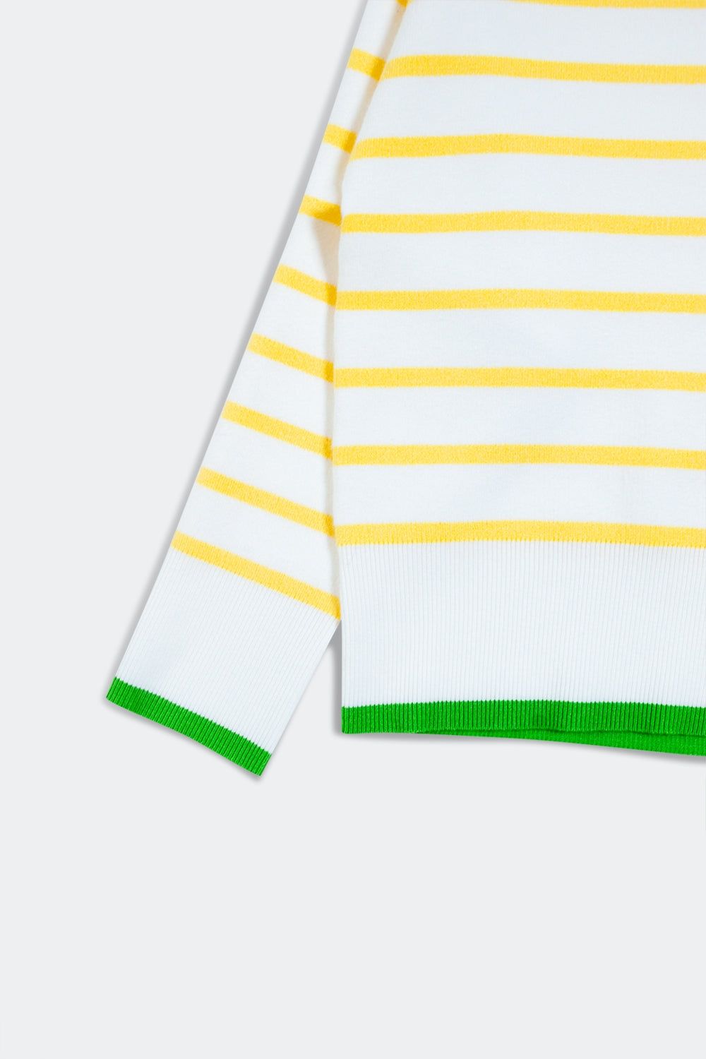 Pull à rayures jaunes et blanches
