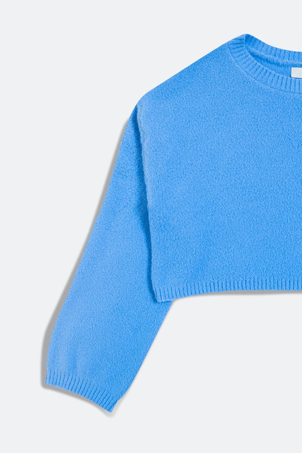 Pull court en maille duveteuse bleu