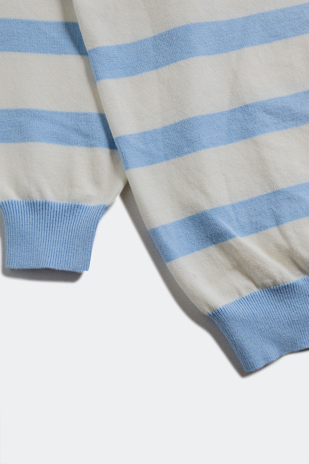 Pull long à rayures bleues