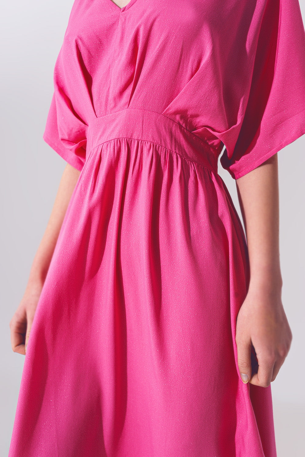 robe longue et cintree a la taille rose