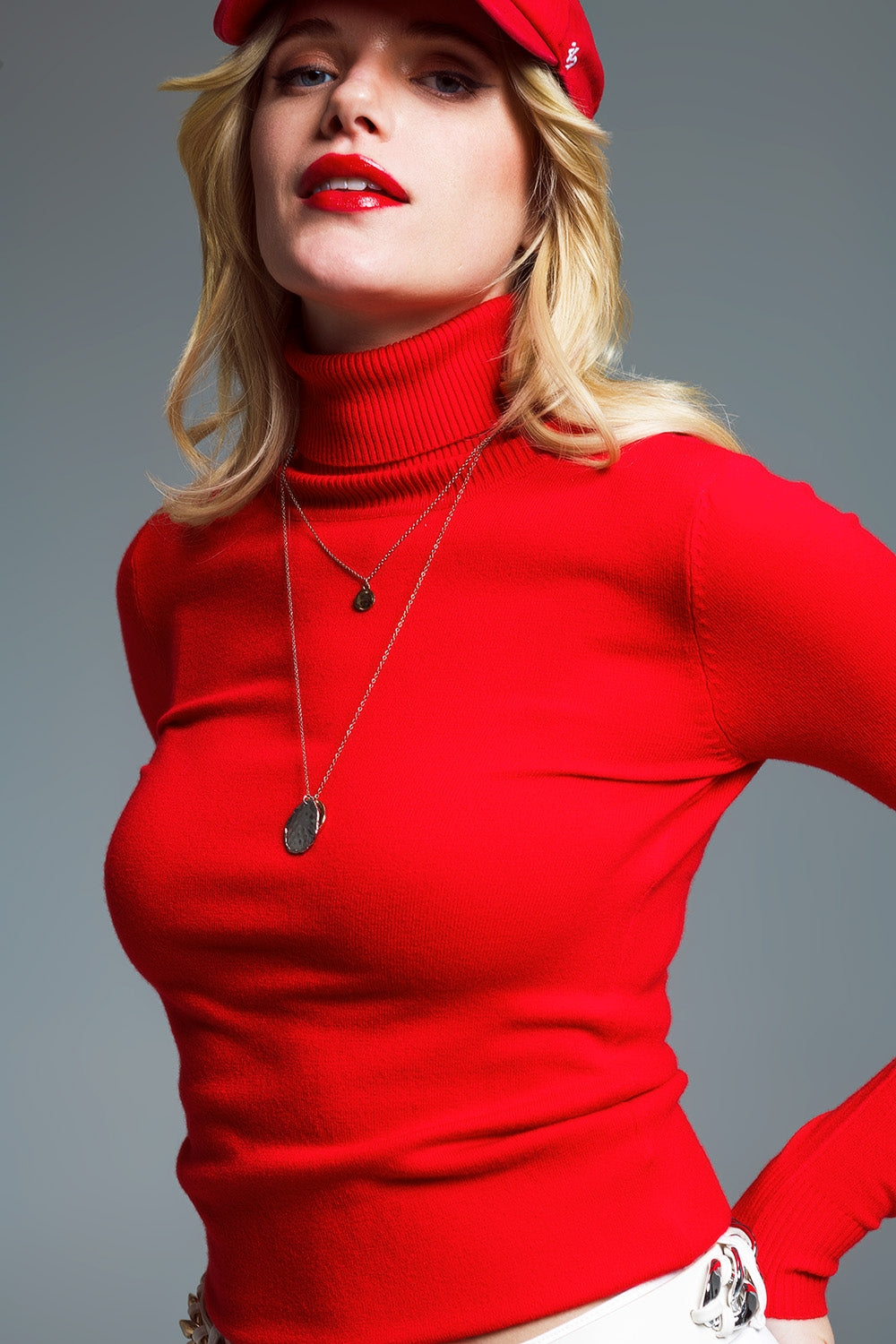 Pull à col montant en maille fine rouge