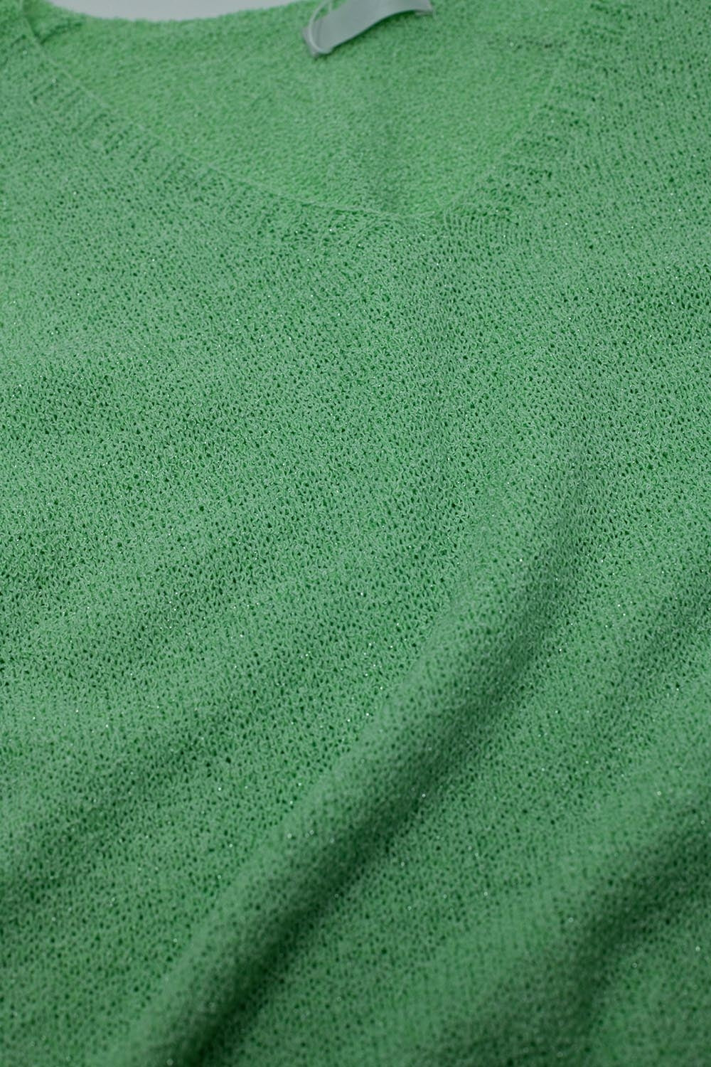 Robe longue verte sans manches avec fente sur le côté