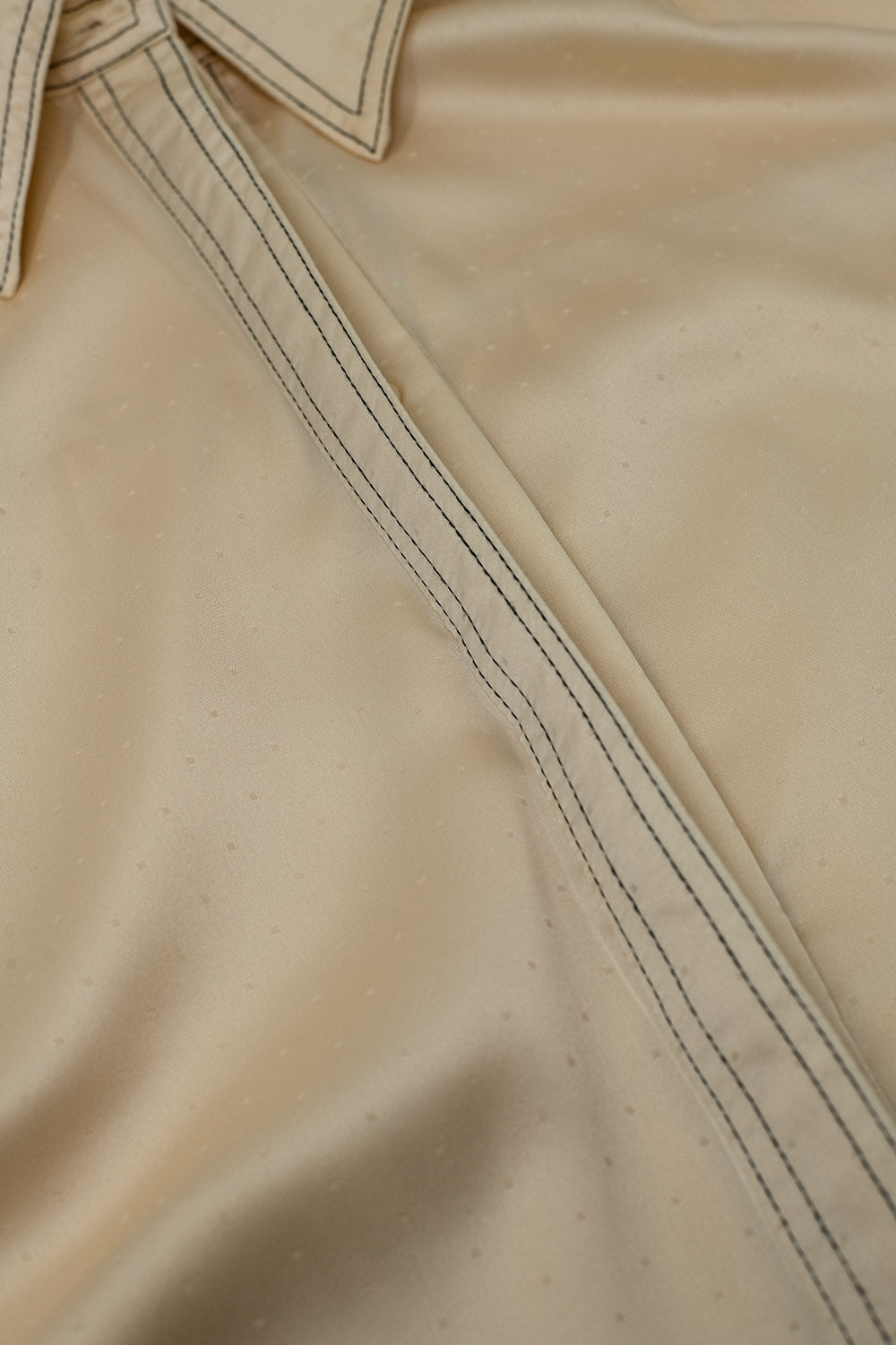 Chemisier sans manches à col polo en beige