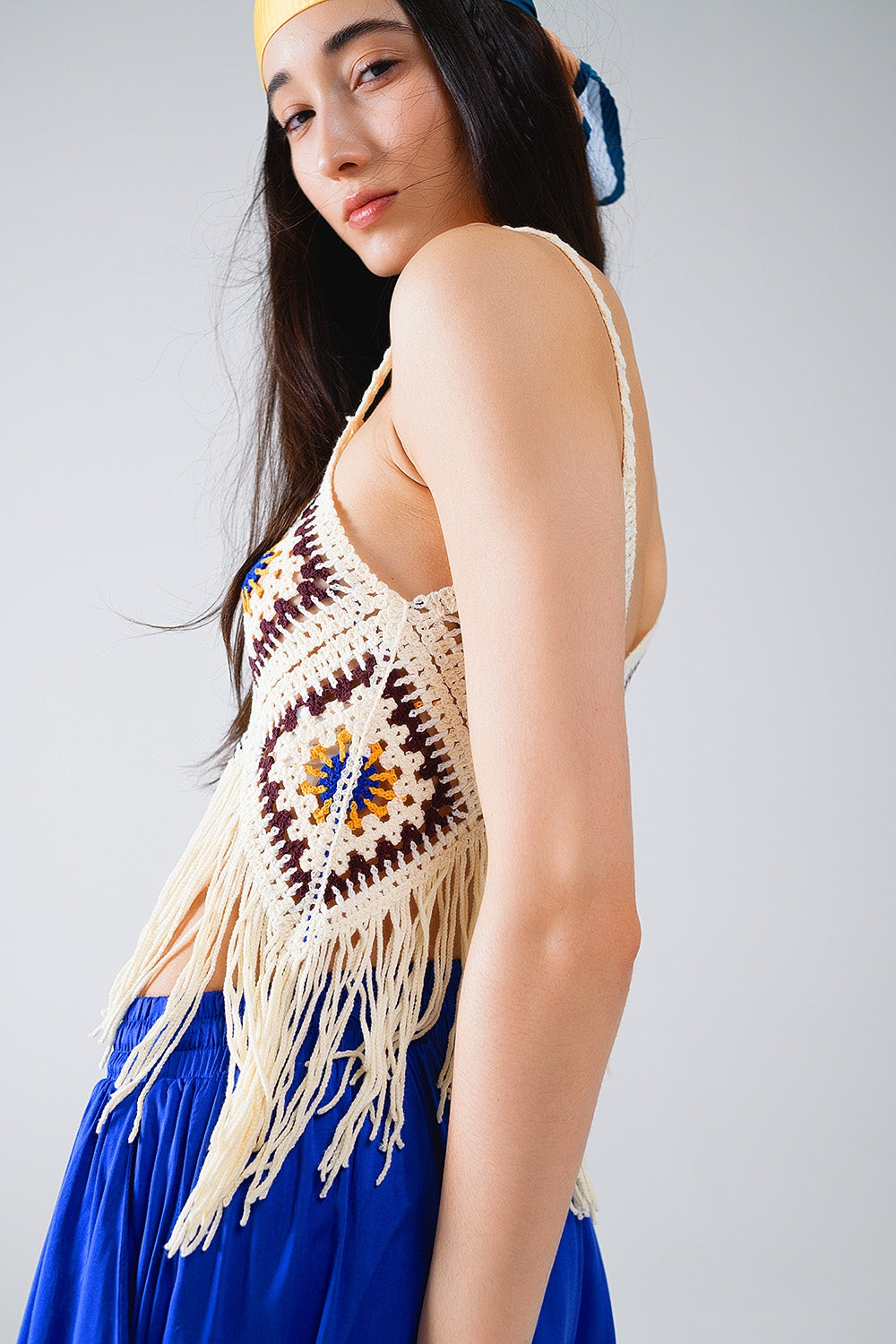 Top en crochet avec extrémités à franges en crème