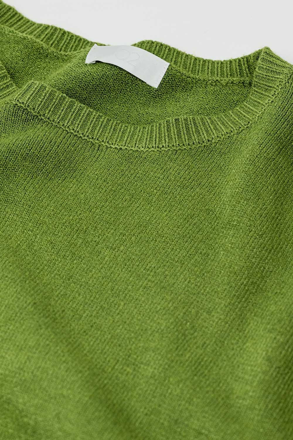 Pull oversize à col ras du cou et à manches longues en vert olive