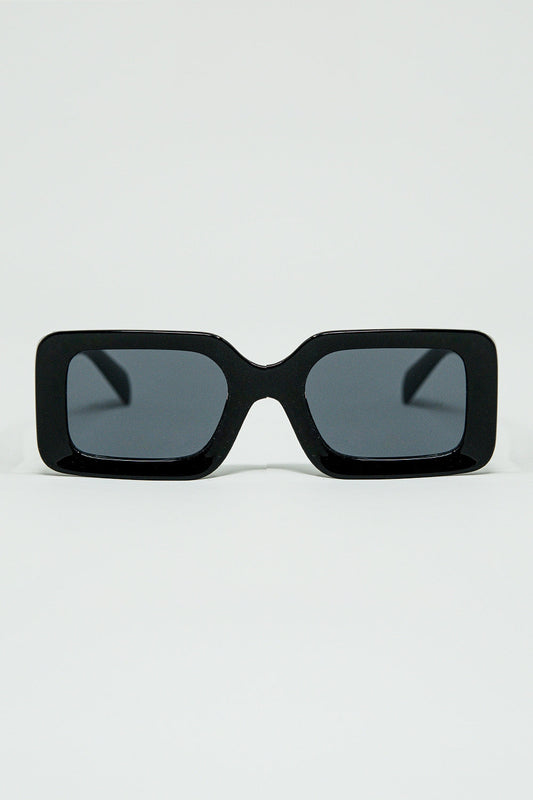 Black square sunglasses with detail on the side