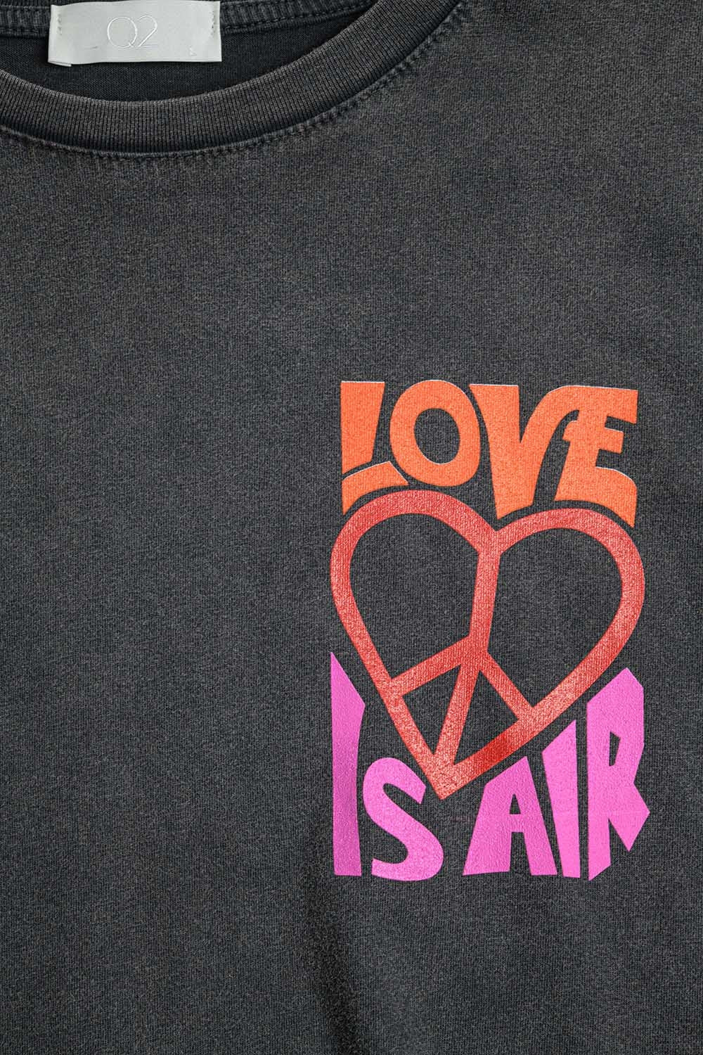 Black T-Shirt with Love is Air and Heart with Peace logo