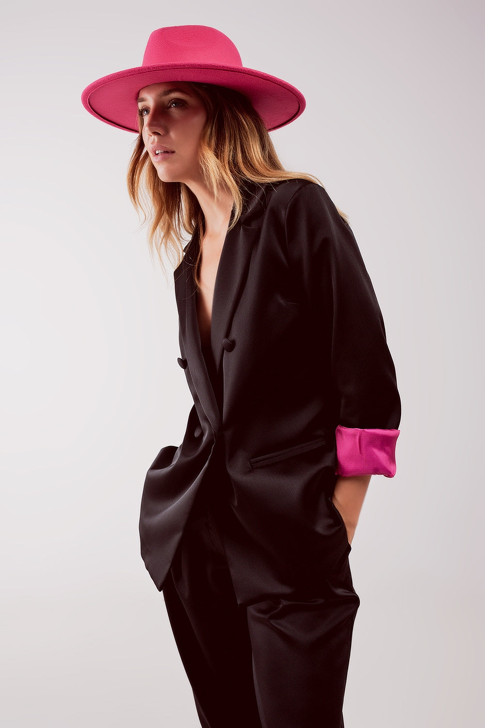 Blazer à double boutonnage en tissu satiné noir