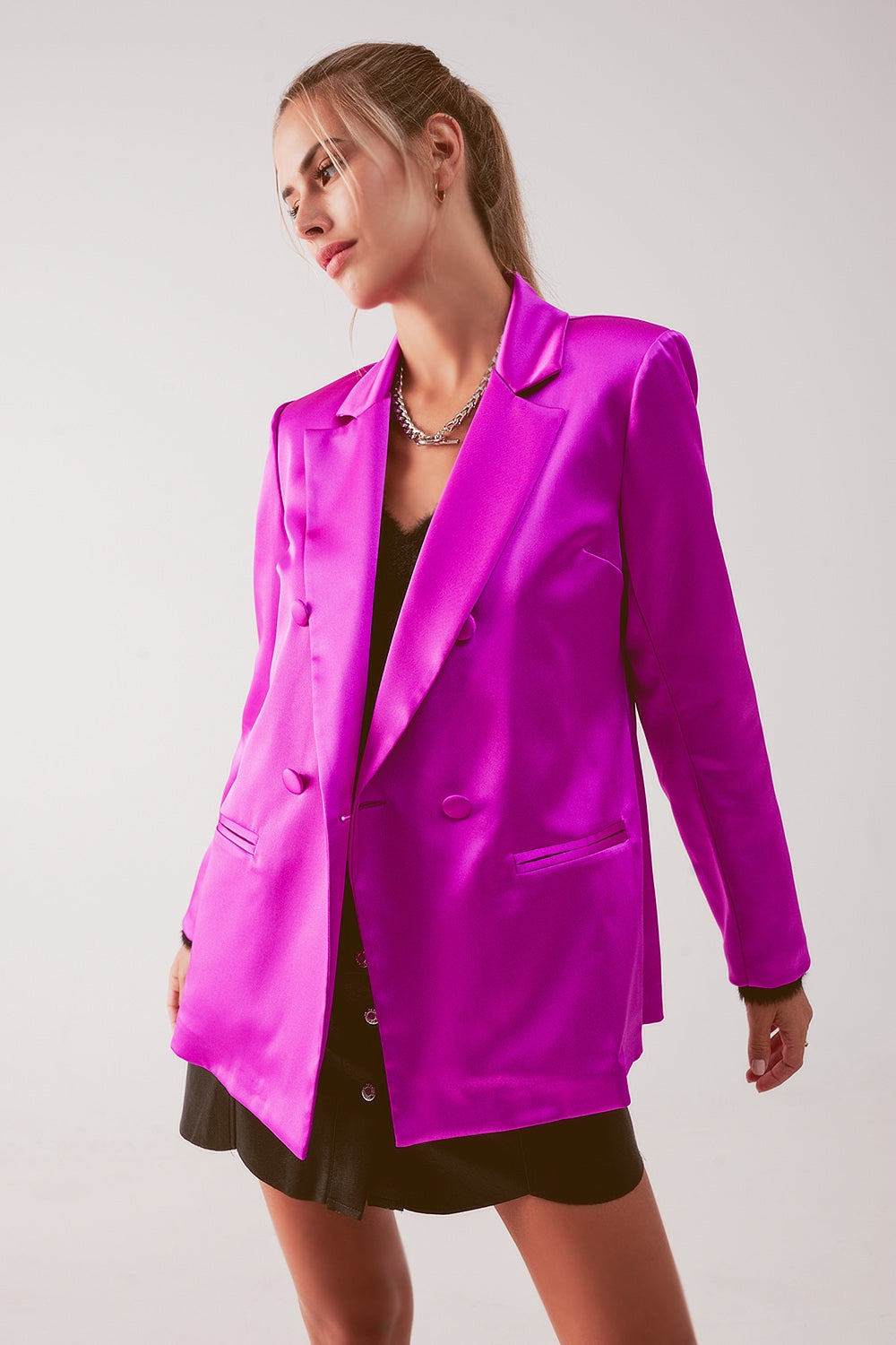 Q2 Blazer de costume satiné à double boutonnage fuchsia