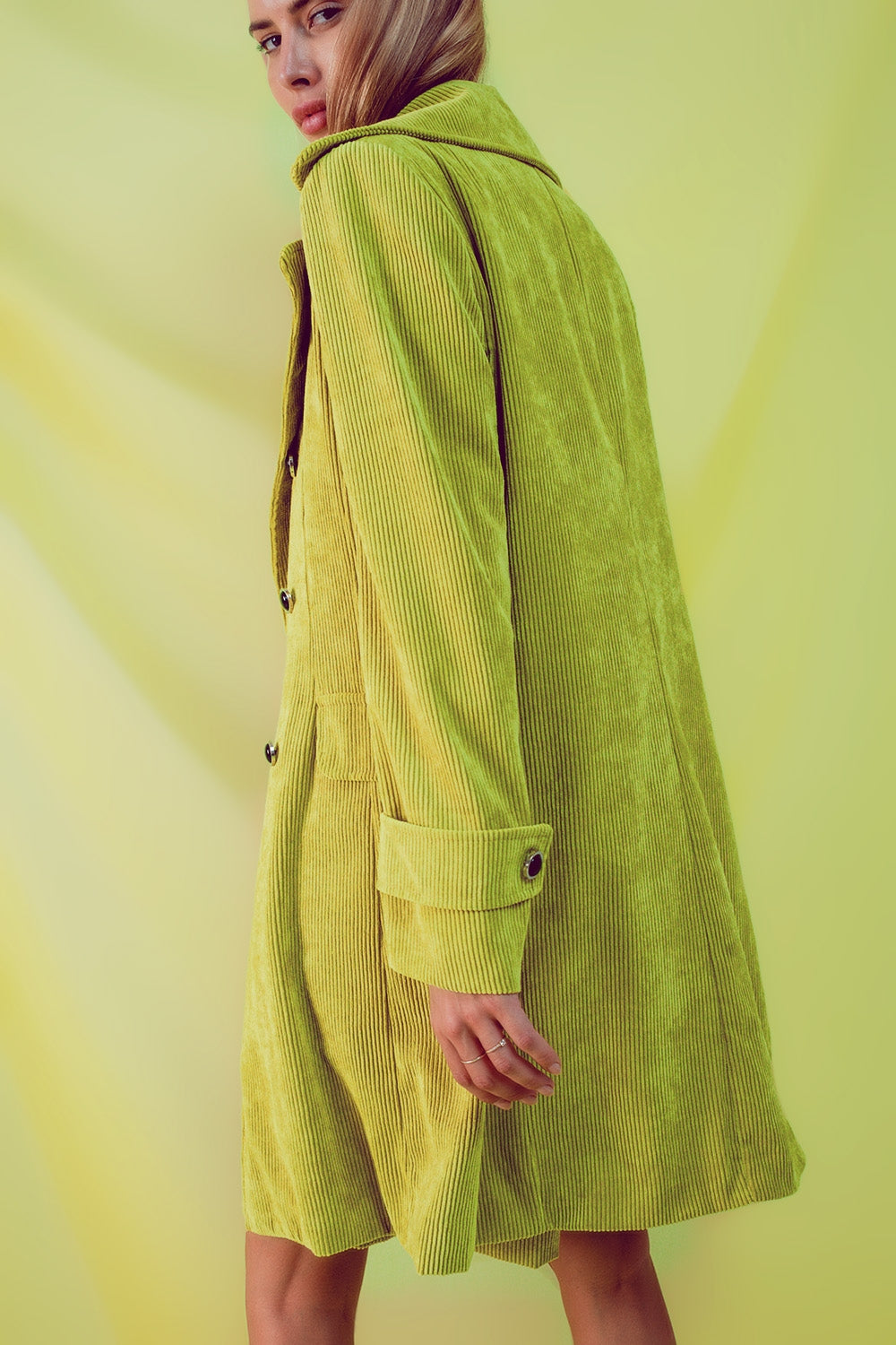 Blazer long avec boutons vintage en velours côtelé lime