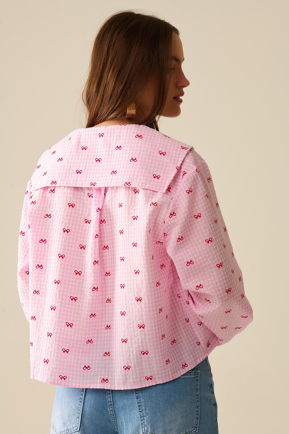 Blouse à col Claudine en vichy rose avec imprimé nœuds