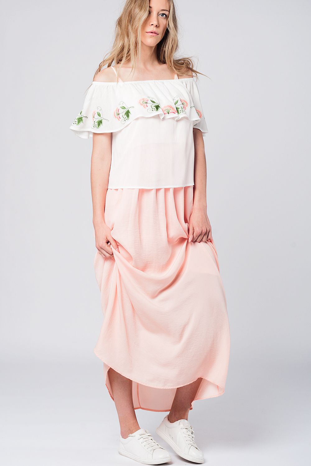 Blouse blanche détails brodés