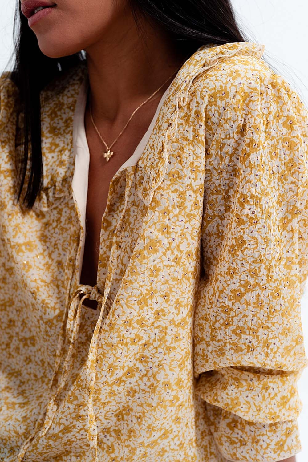 Blouse en mousseline avec lien sur le devant Imprimé à petites fleurs jaune