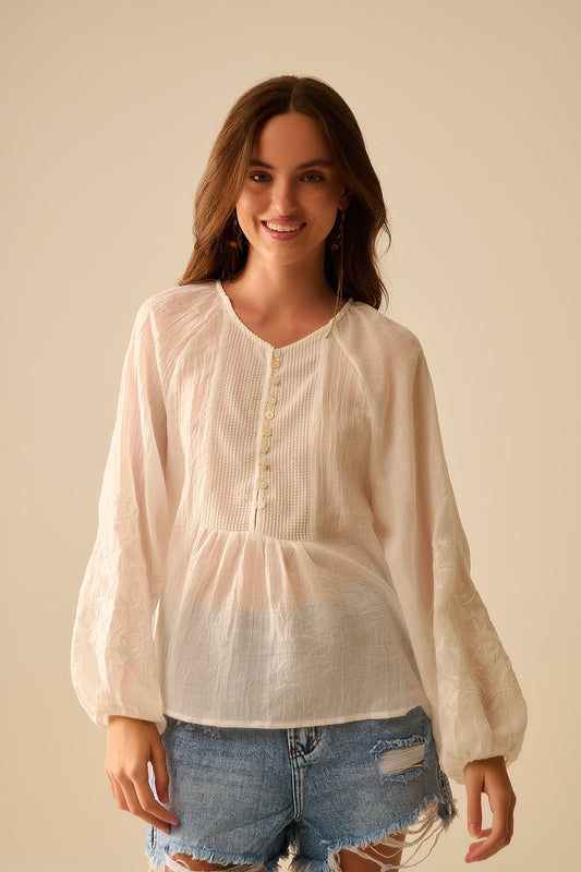 Q2 blouse en mousseline de soie blanche avec broderie sur les manches