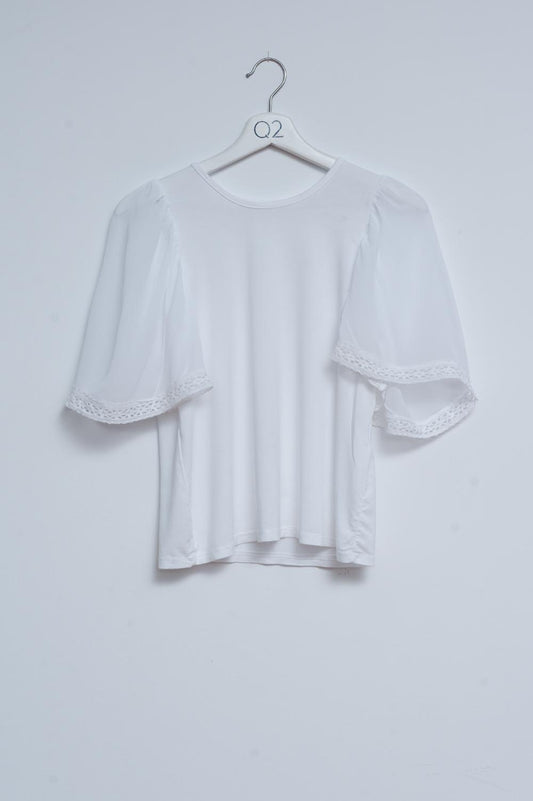 Q2 Blouse rétro à manches ange en blanc