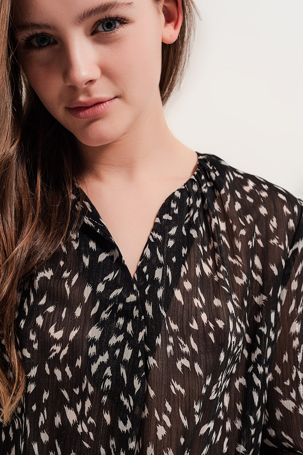 Blouse transparente à manches longues